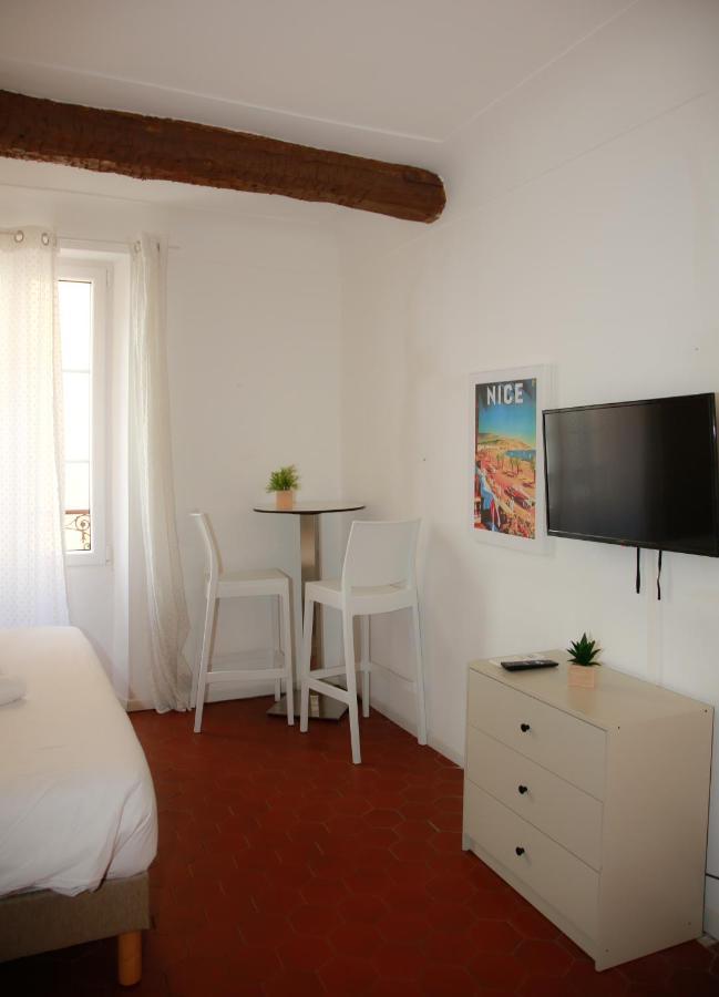 L'Hacienda Apartment อองทีบส์ ภายนอก รูปภาพ